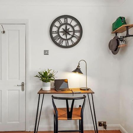 Stylish Maisonette Near The Heath With Free Parking & Wi-Fi Maidstone Exterior foto