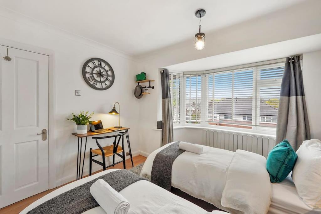 Stylish Maisonette Near The Heath With Free Parking & Wi-Fi Maidstone Exterior foto